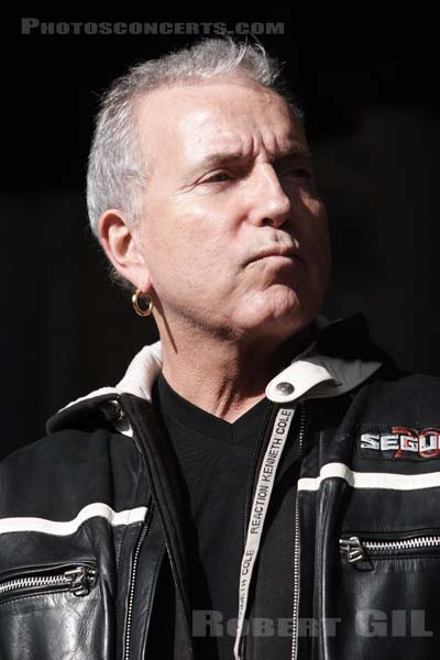 BERNARD LAVILLIERS - 2006-04-02 - PARIS - Place de la Republique - 